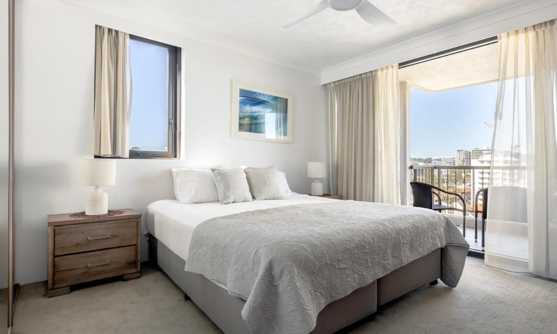 Columbia Beachfront Apartments On Rainbow Bay Gold Coast Australien